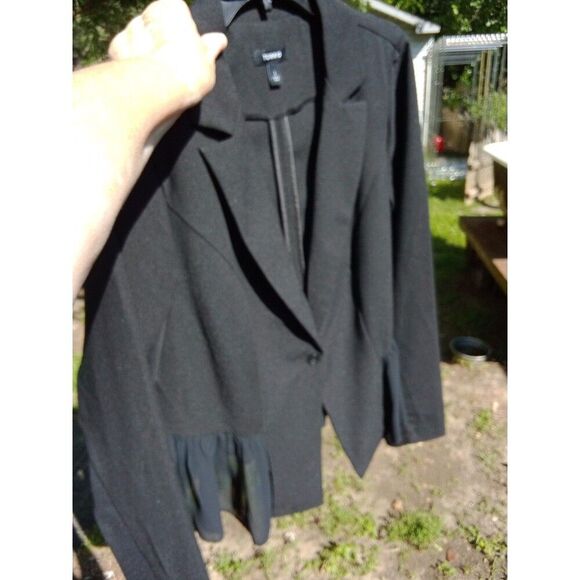 Torrid Blazer Black Sheer Lace Ruffle 1X 14 # 10675091 - Picture 2 of 6